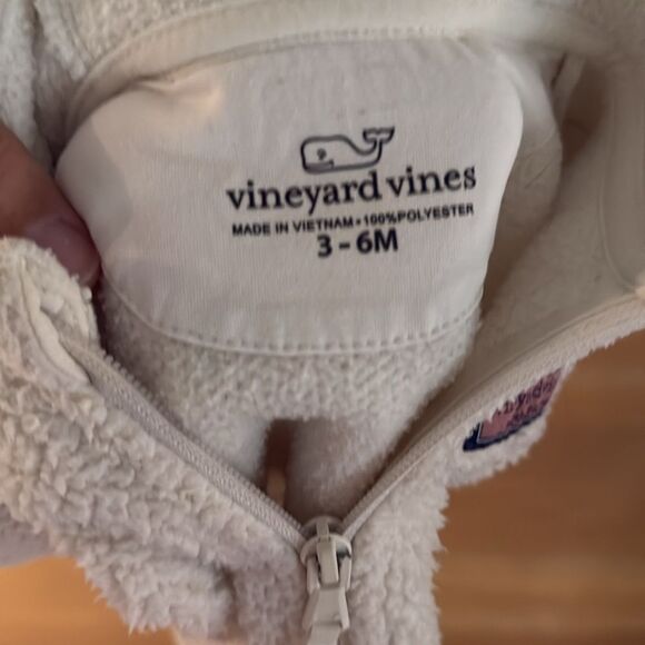 Vineyard vines Cozy White jacket 3-6M - Picture 3 of 3
